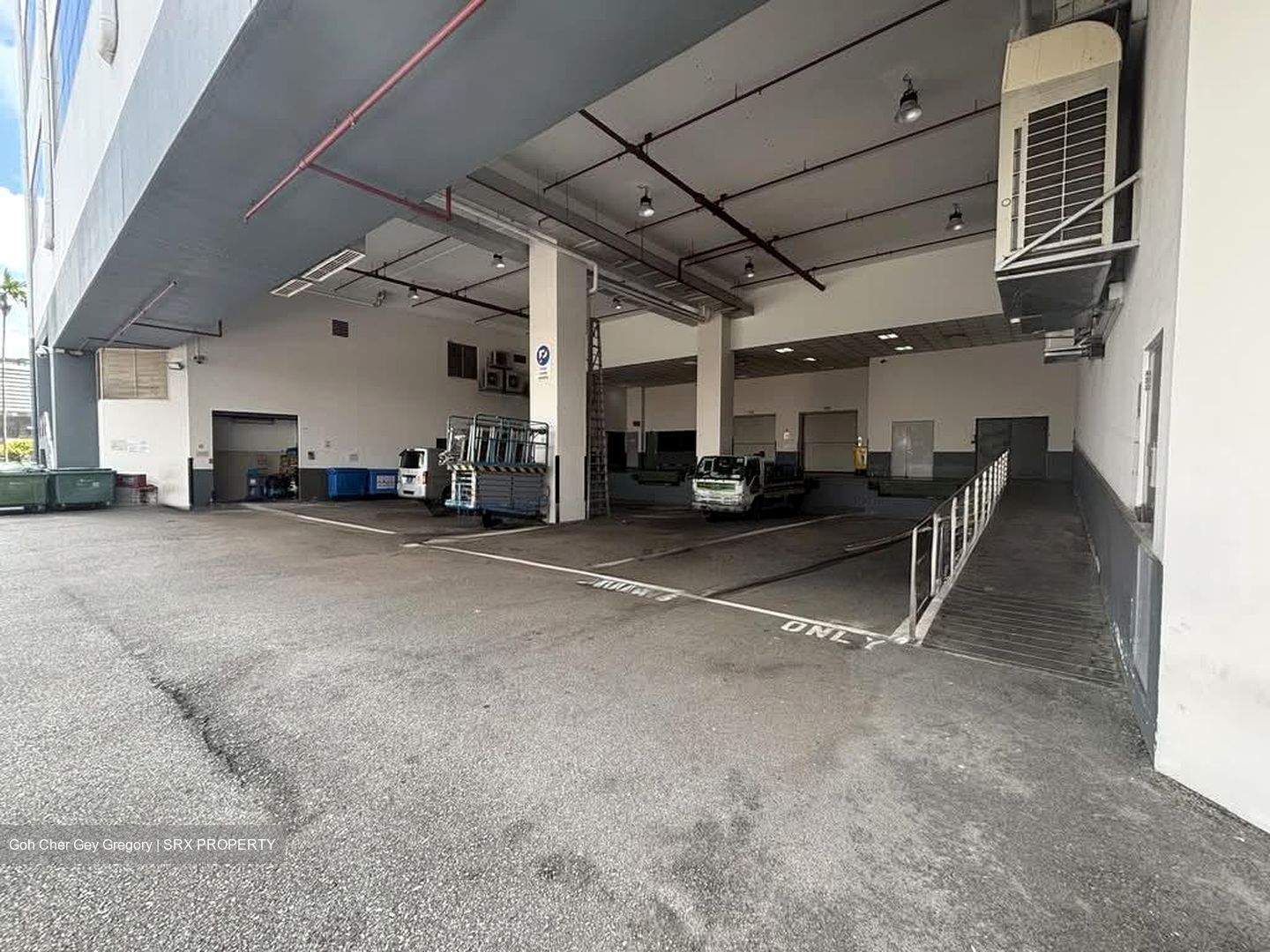 Bendemeer Road (D12), Factory #536056881
